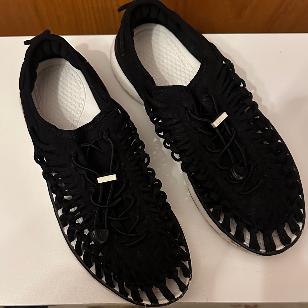 Black KEEN shoes